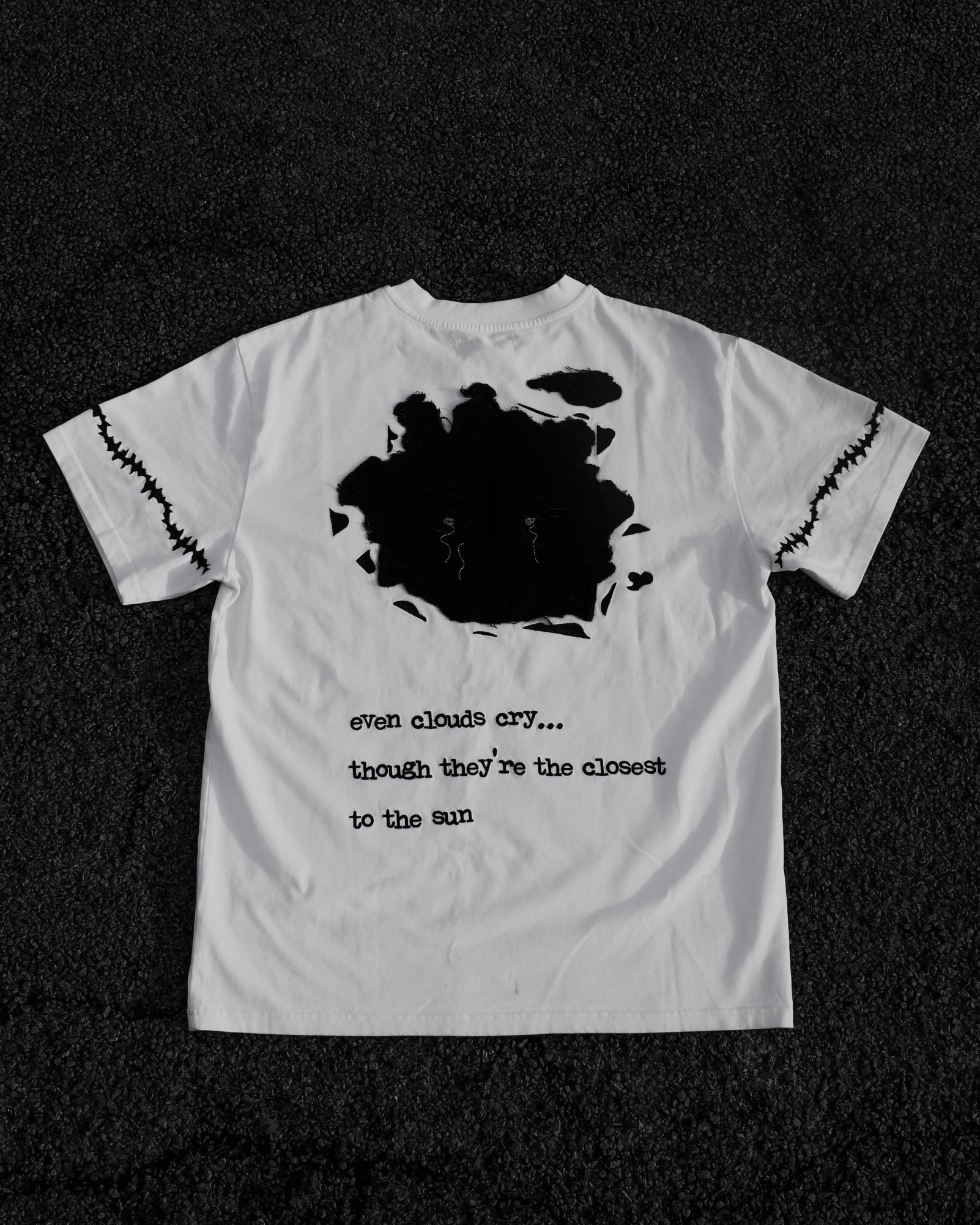 Tshirts Nuage Pleureur