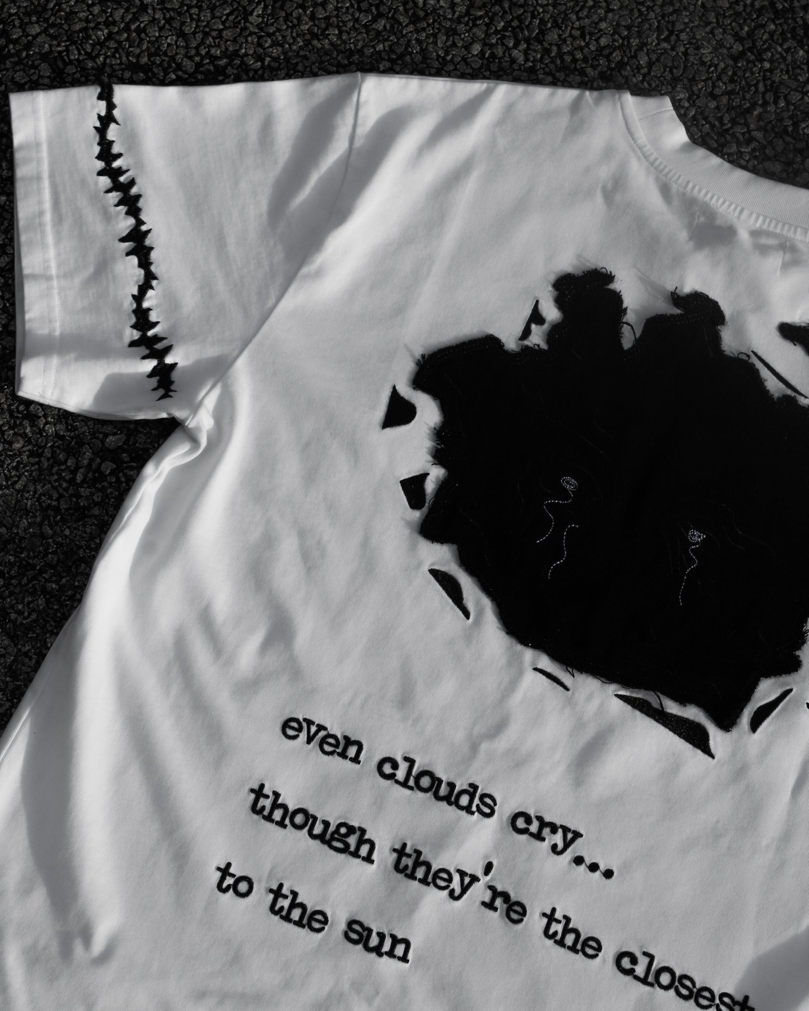 Tshirts Nuage Pleureur